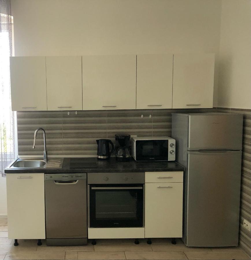 Apartman Tijana Apartment มาคาร์สกา ภายนอก รูปภาพ